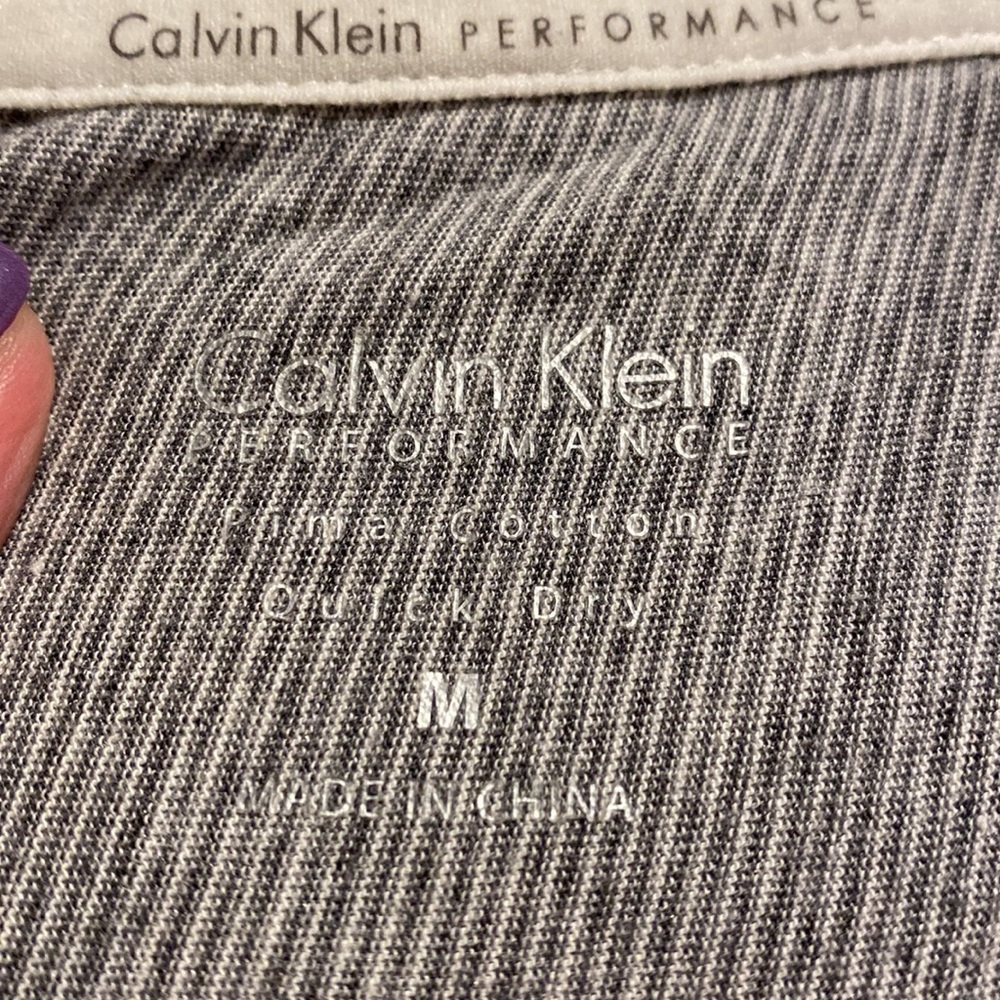 CALVIN KLEIN Performance quick dry open split back - Picture 6 of 7